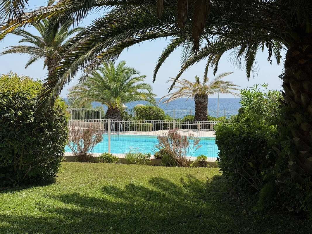 Appartement avec jardin privatif dans la prestigieuse Villa Palladio - photo 8