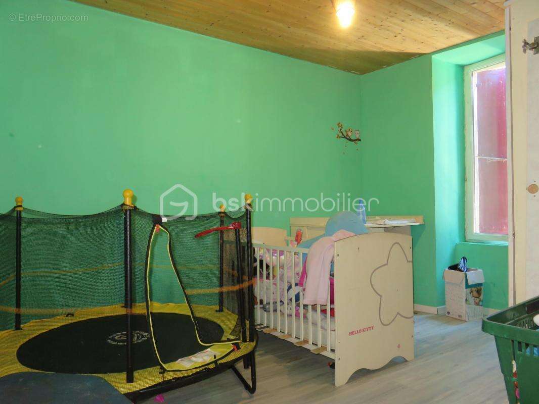 À 5 minutes de lézignan-corbières – maison de village r+2 avec remise – 5 chambres dont une suite parentale – vendue louée – idé - photo 12