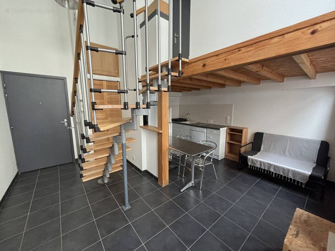 Appartement à SAINT-ETIENNE
