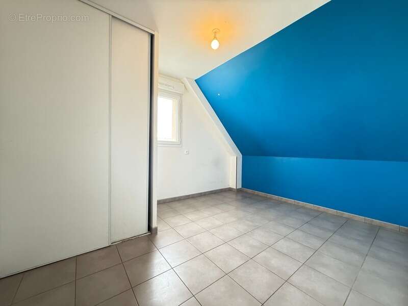 Maison à MESLAY-DU-MAINE