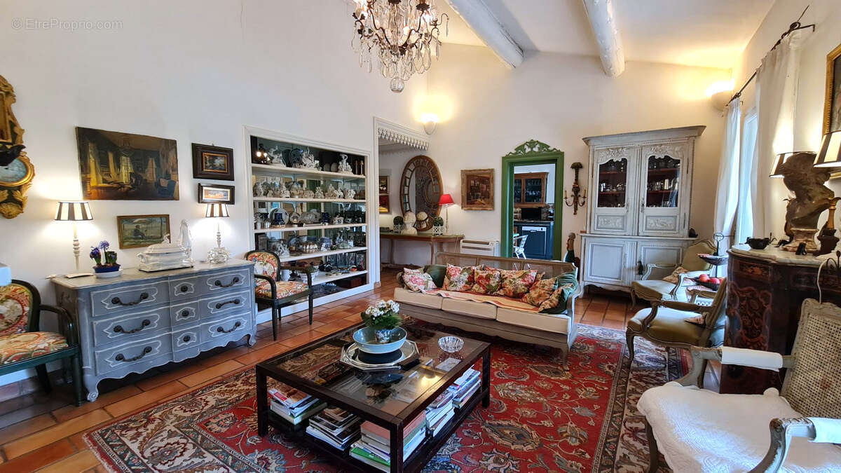 Maison à VILLENEUVE-LES-AVIGNON