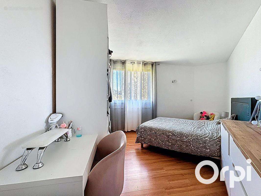 Appartement à VILLENEUVE-LOUBET