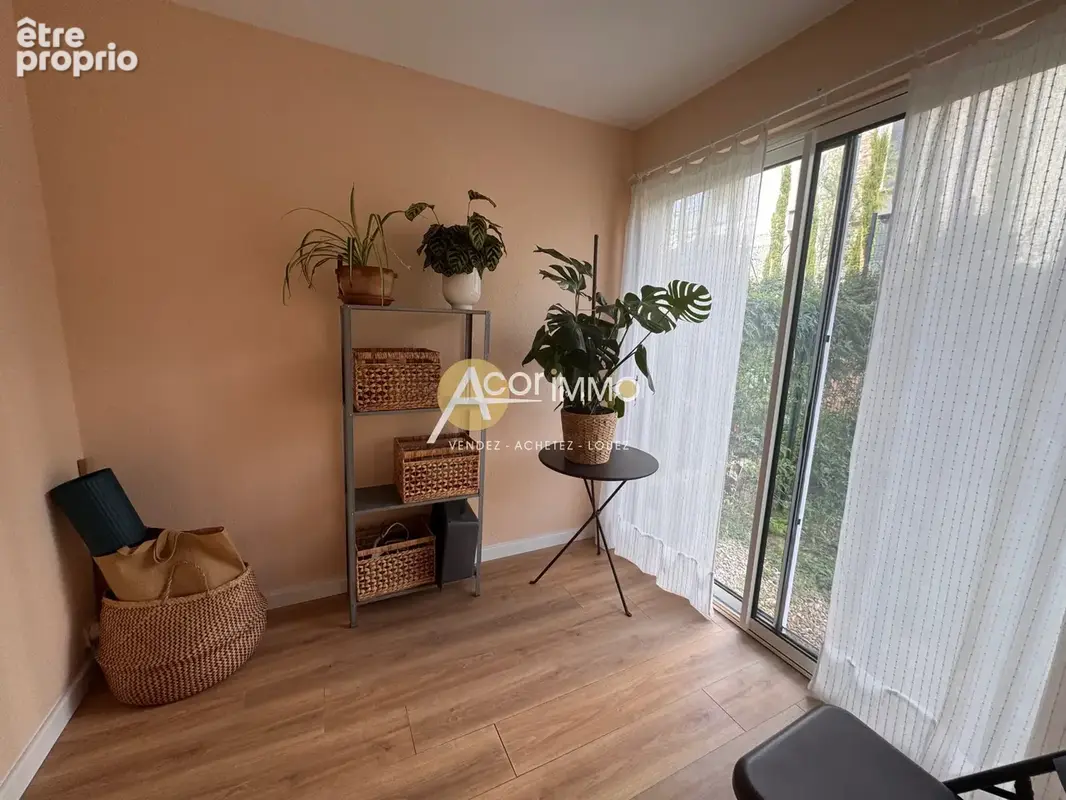 Sanary  proche centre  Appt T3 avec une terrasse de 36 m 2 ainsi que  d' un  magnifique jardin arboré - photo 15