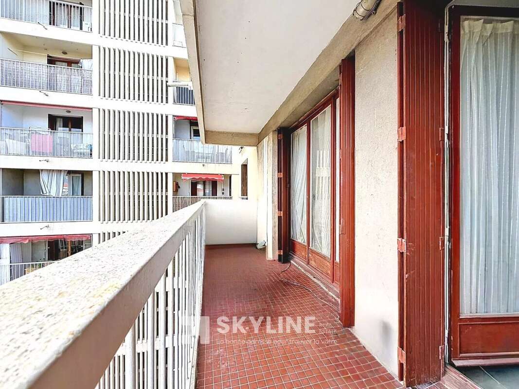 Appartement à MARSEILLE-5E