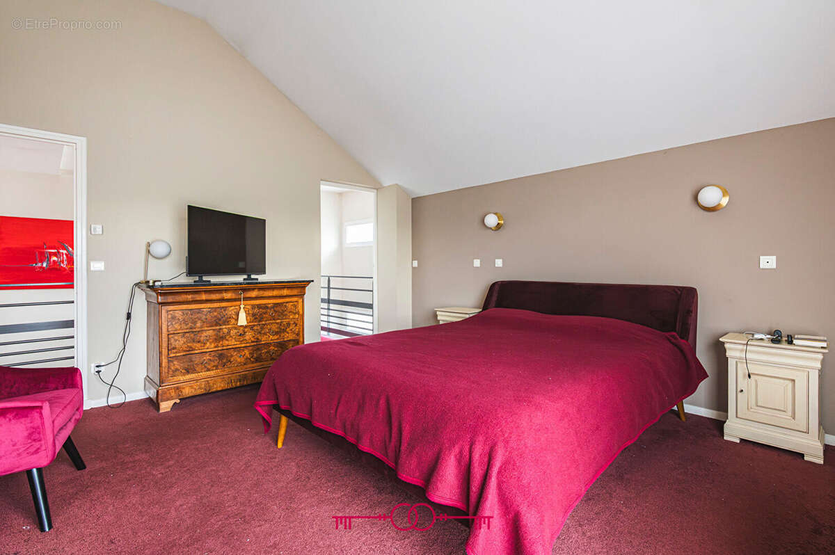 Maison Gueux 7 pièces, 5 chambres, sous sol et garage - photo 7
