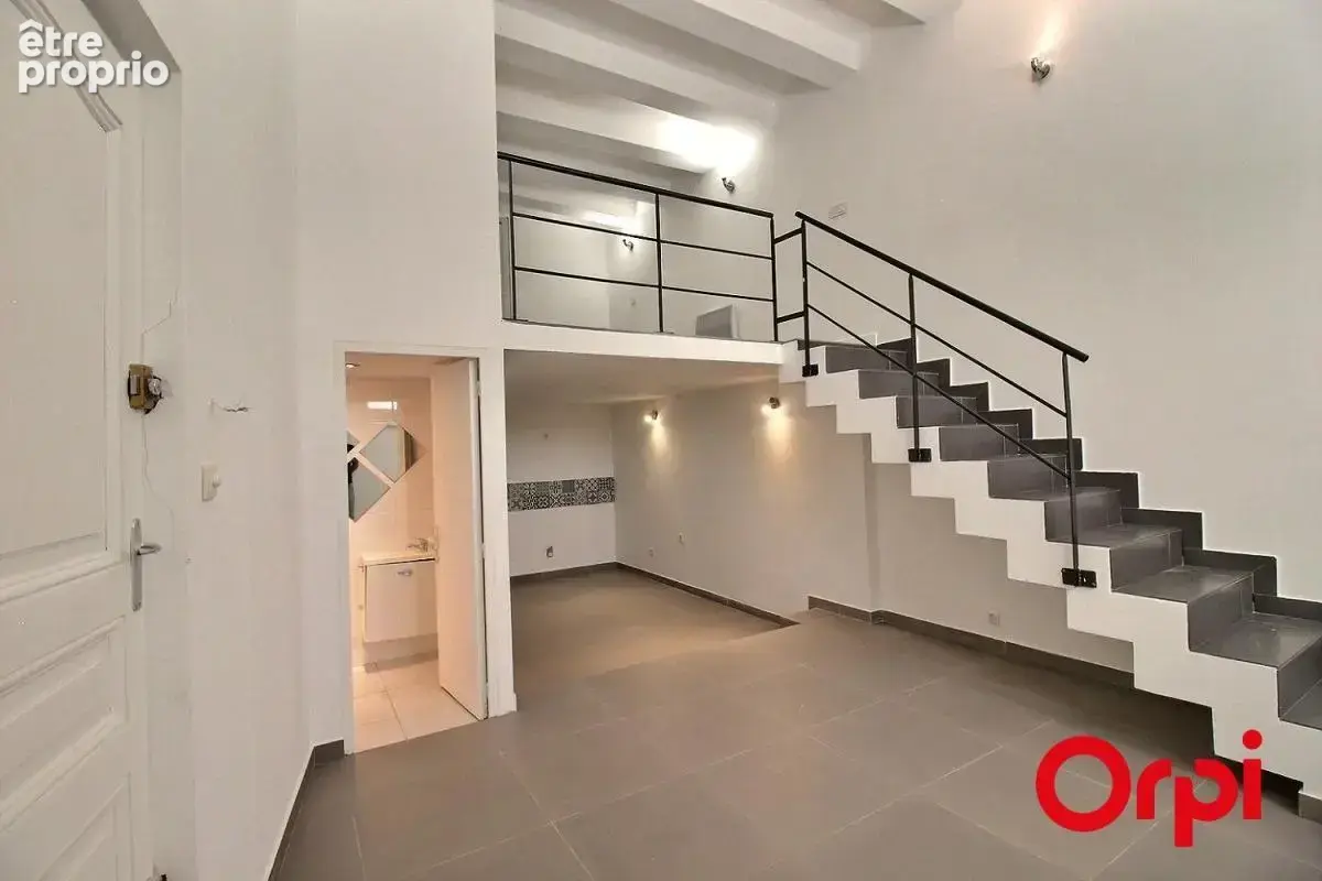 Loft + extérieur proche cours JULIEN - photo 3