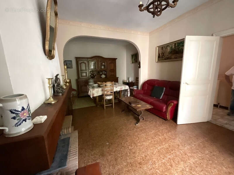 En exclusivité  Maison à vendre 9 pièces LABRUGUIERE (81) - photo 3