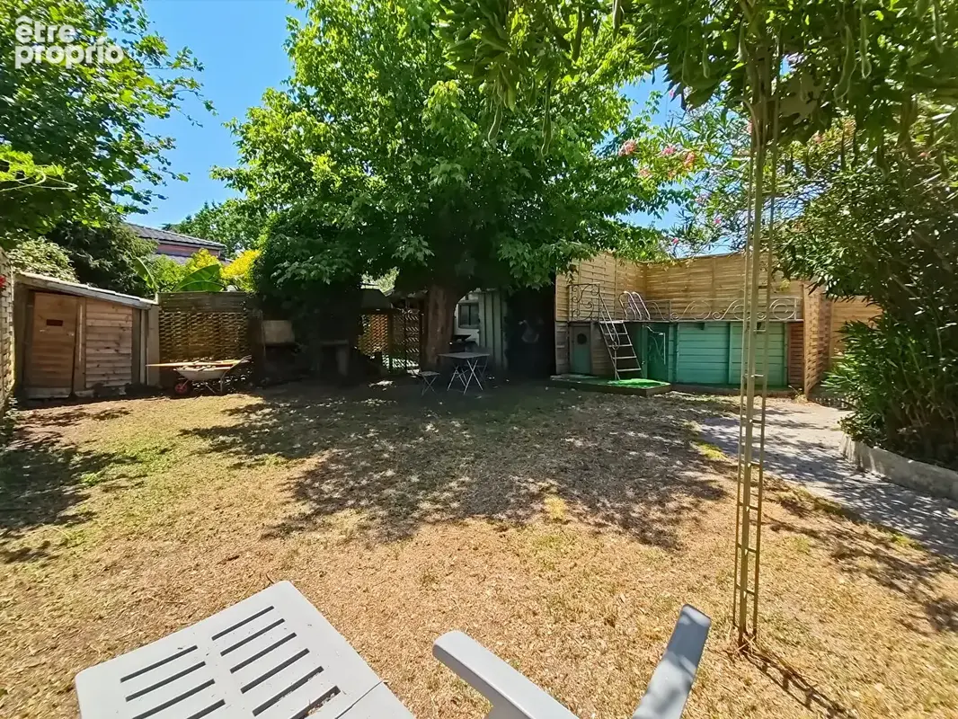 Maison de 5 pieces + 2 logements aménagés au S/sol-garage-Piscine-Terrain - photo 3
