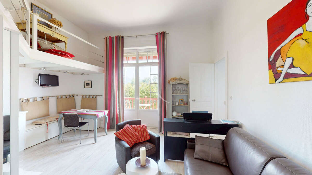 Saint Jean de Luz/ Ciboure -T2 bis d'exception de 40 m², repensé par architecte - photo 2
