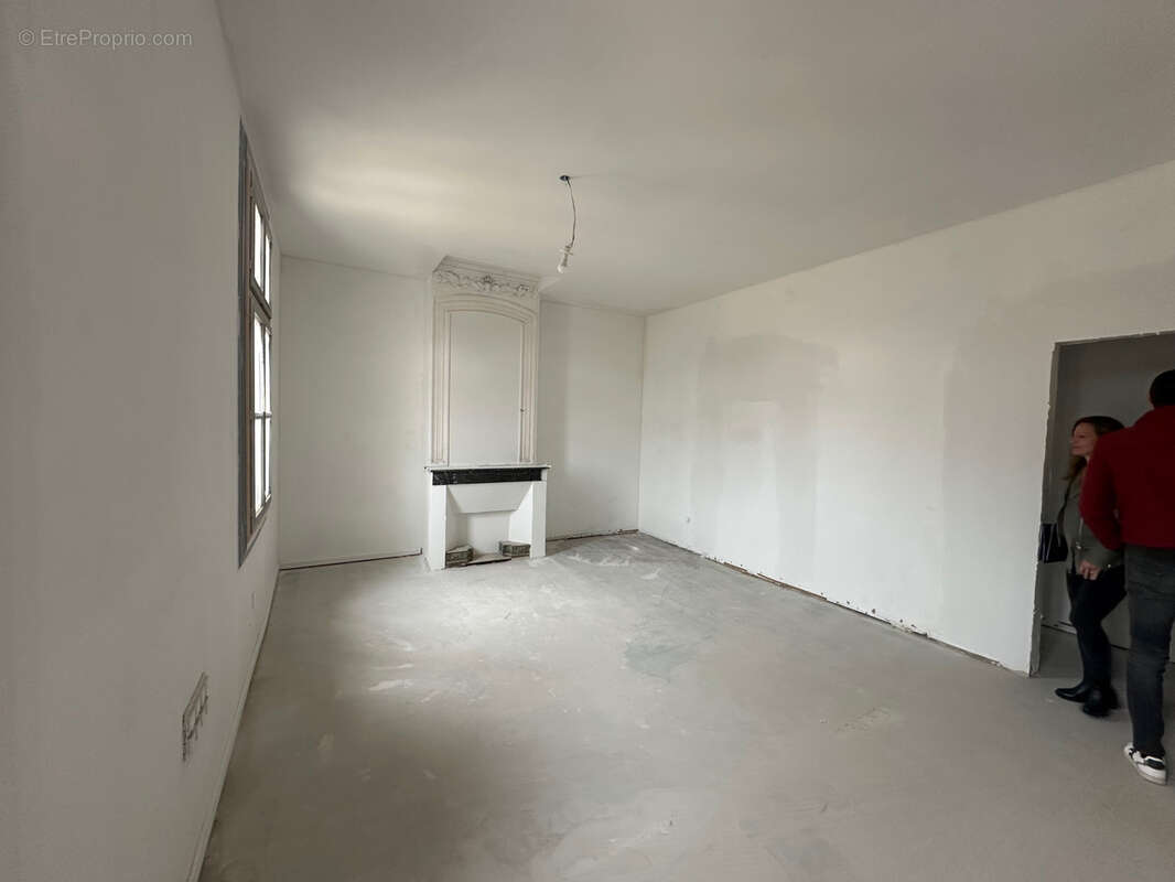 Appartement à VALERGUES