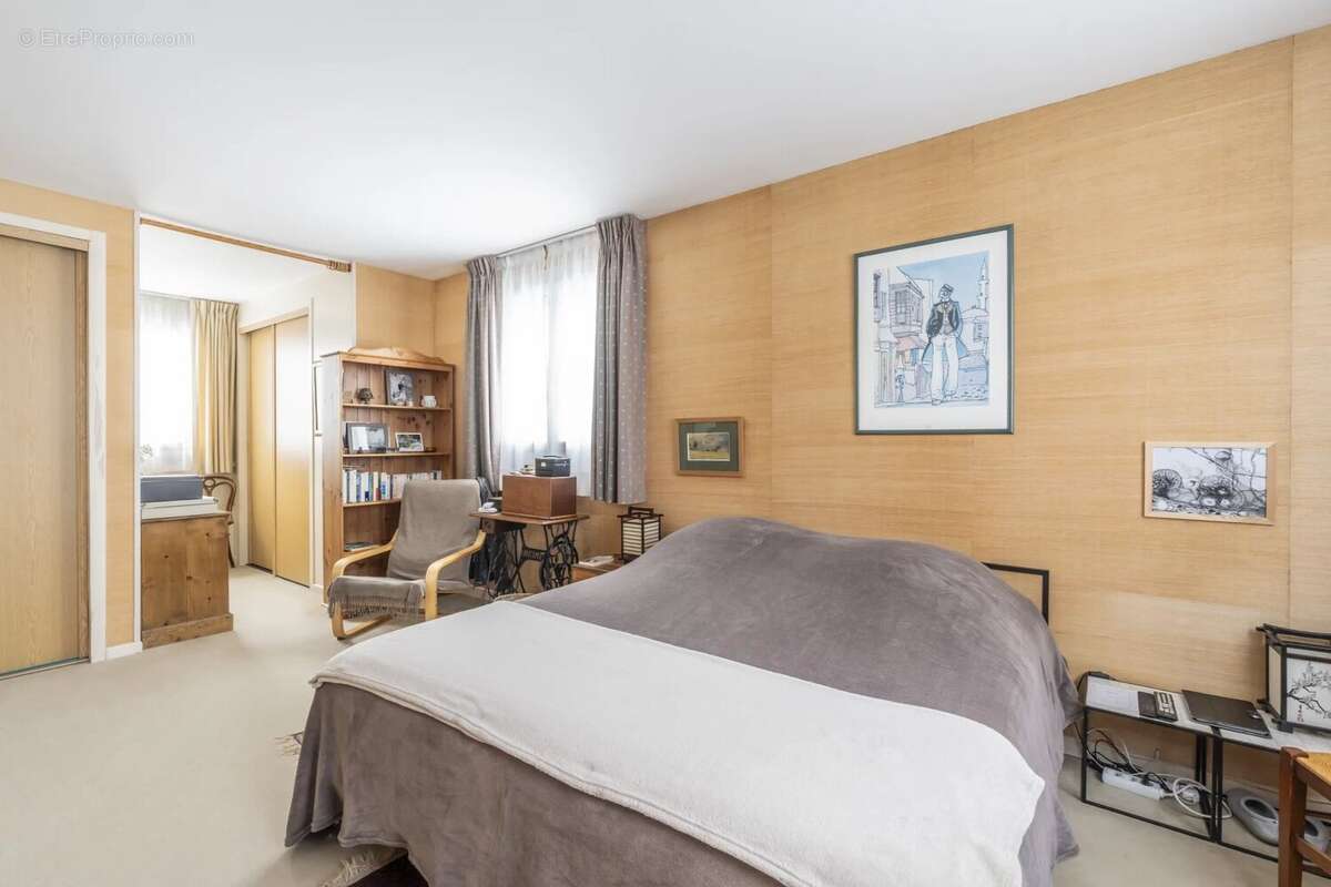 Maison à VOISINS-LE-BRETONNEUX