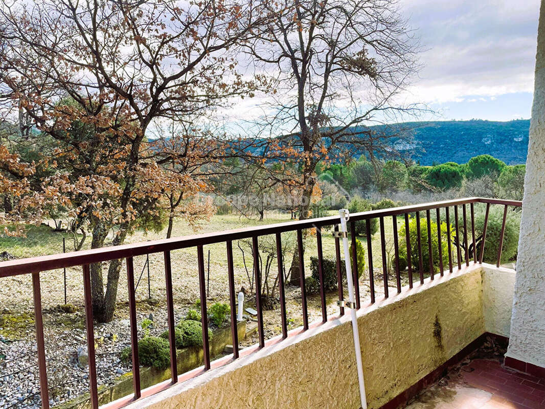 Appartement à GREOUX-LES-BAINS