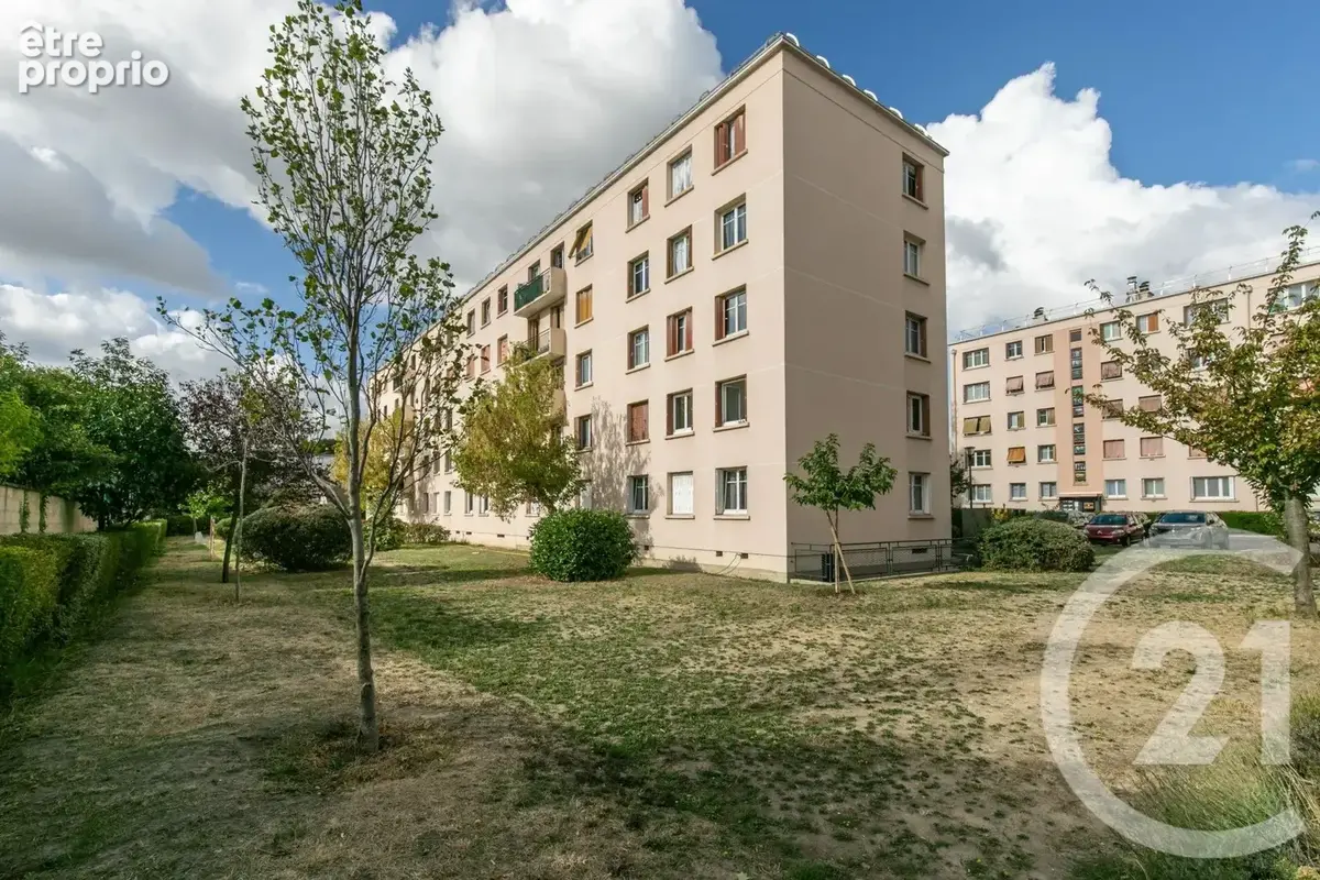 Photo Appartement à Champigny-Sur-Marne au prix de 239 000€
