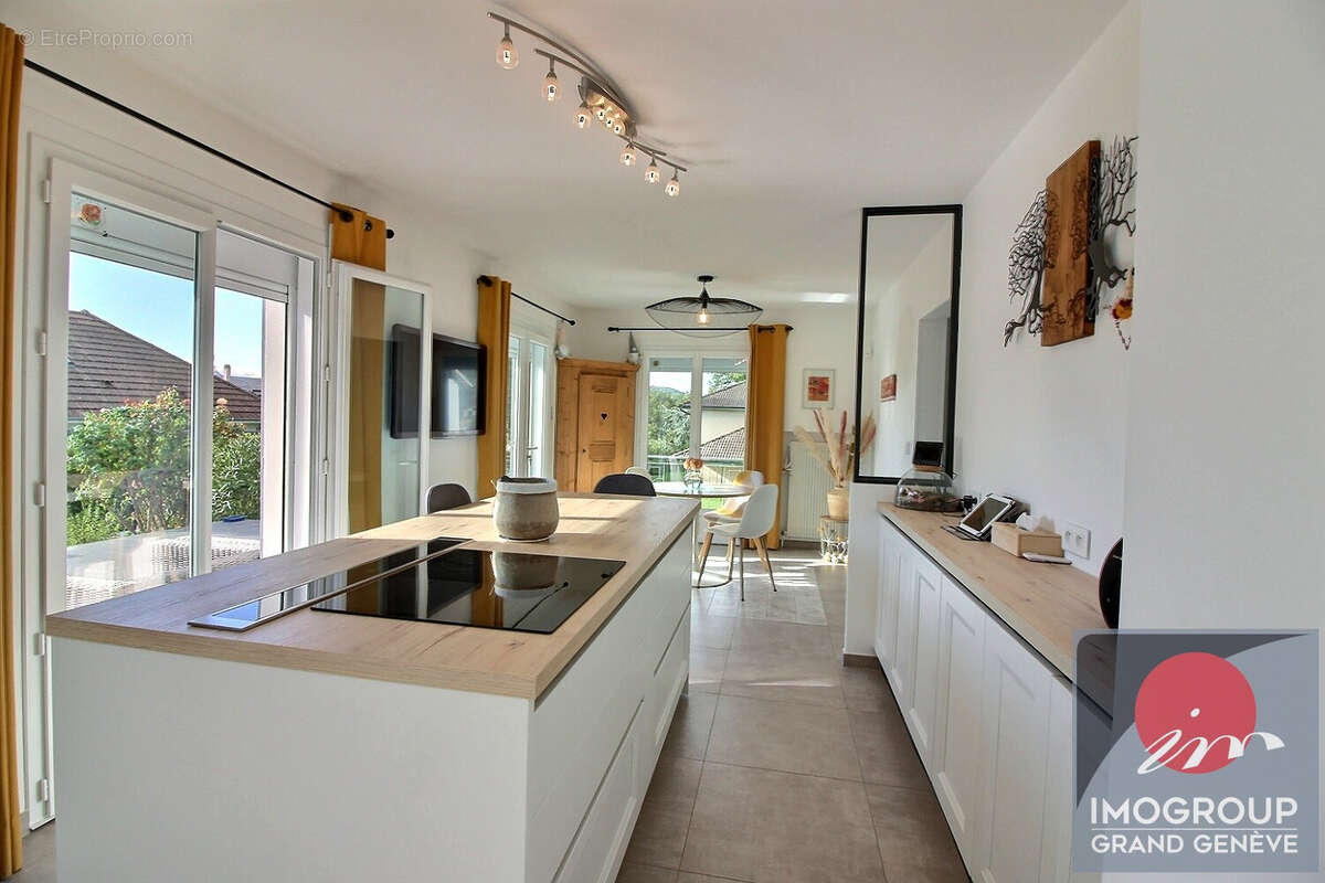 Maison à DIVONNE-LES-BAINS