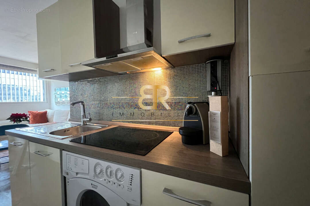 Appartement à COURBEVOIE