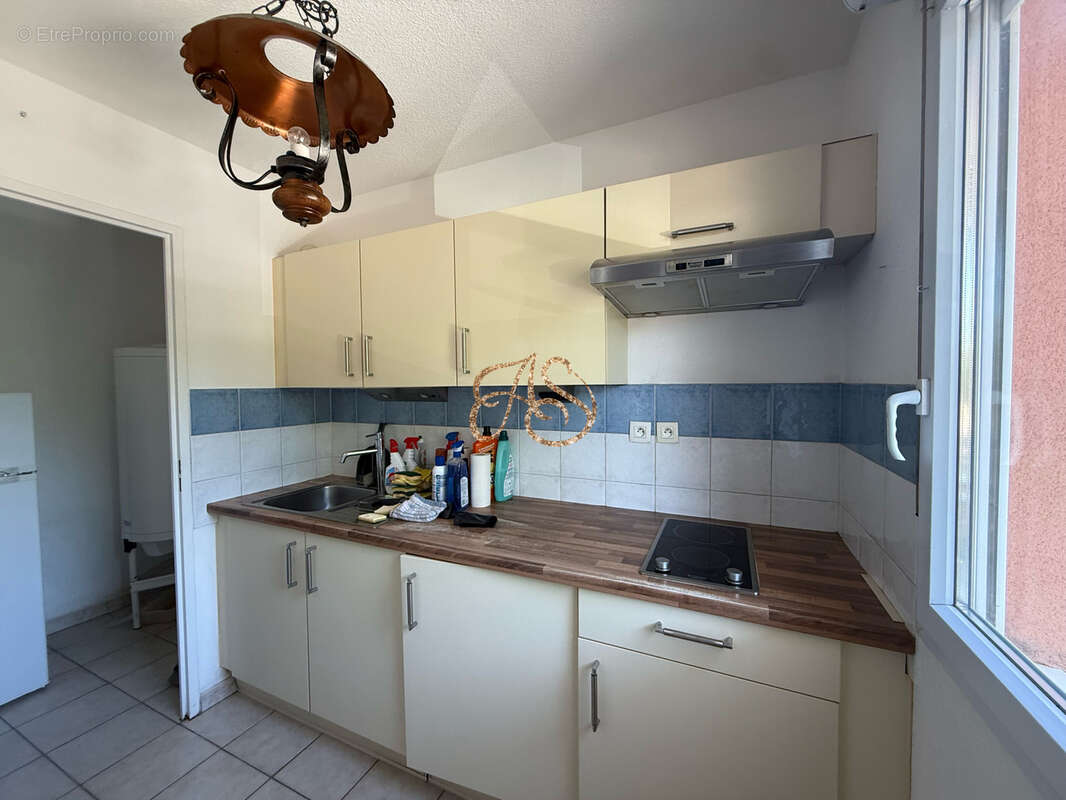 Appartement t2 en résidence sécurisée avec balcon et place de parking privative - photo 2