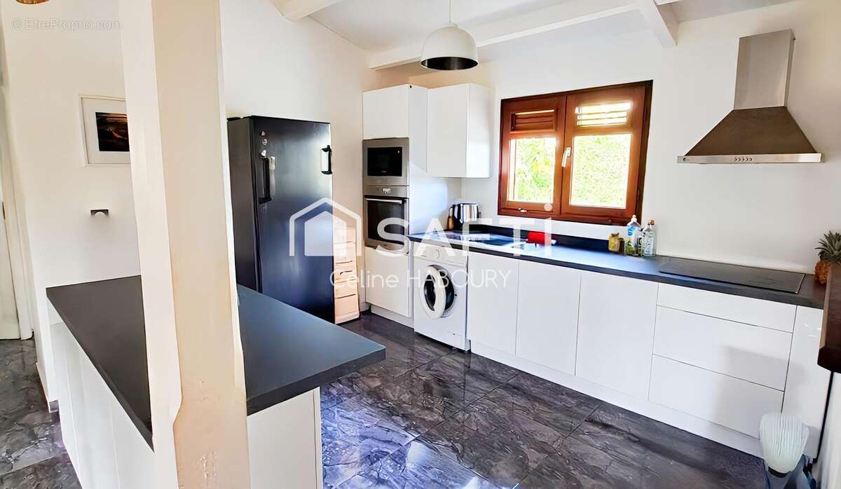 Maison 78 m² à Lamentin  - photo 2