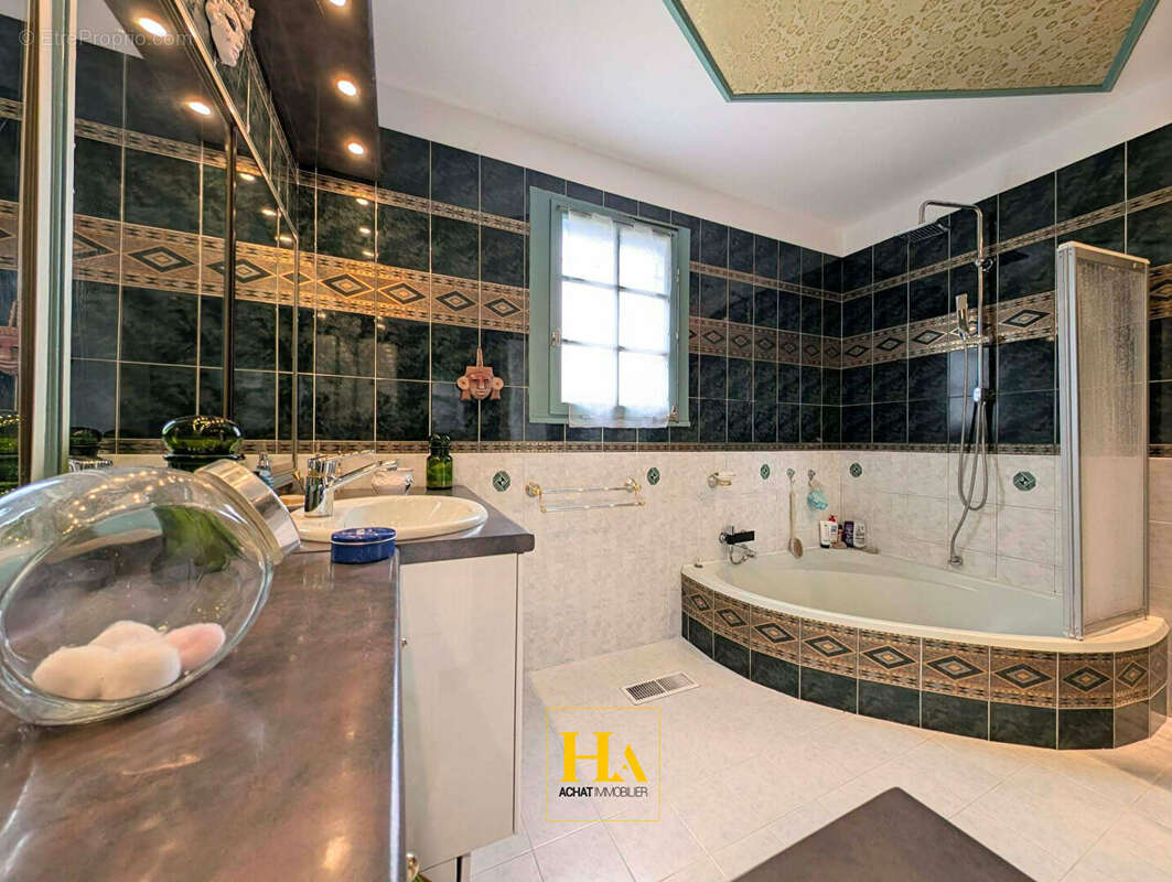 Maison à ROMANS-SUR-ISERE