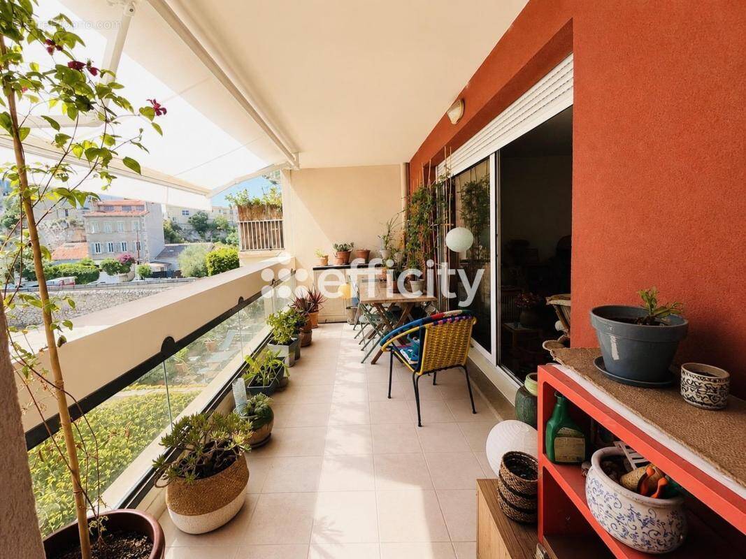 Appartement à MARSEILLE-6E