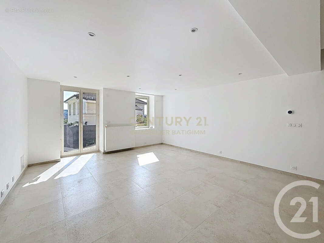 Maison 111 m² à Bourgoin-Jallieu  - photo 6