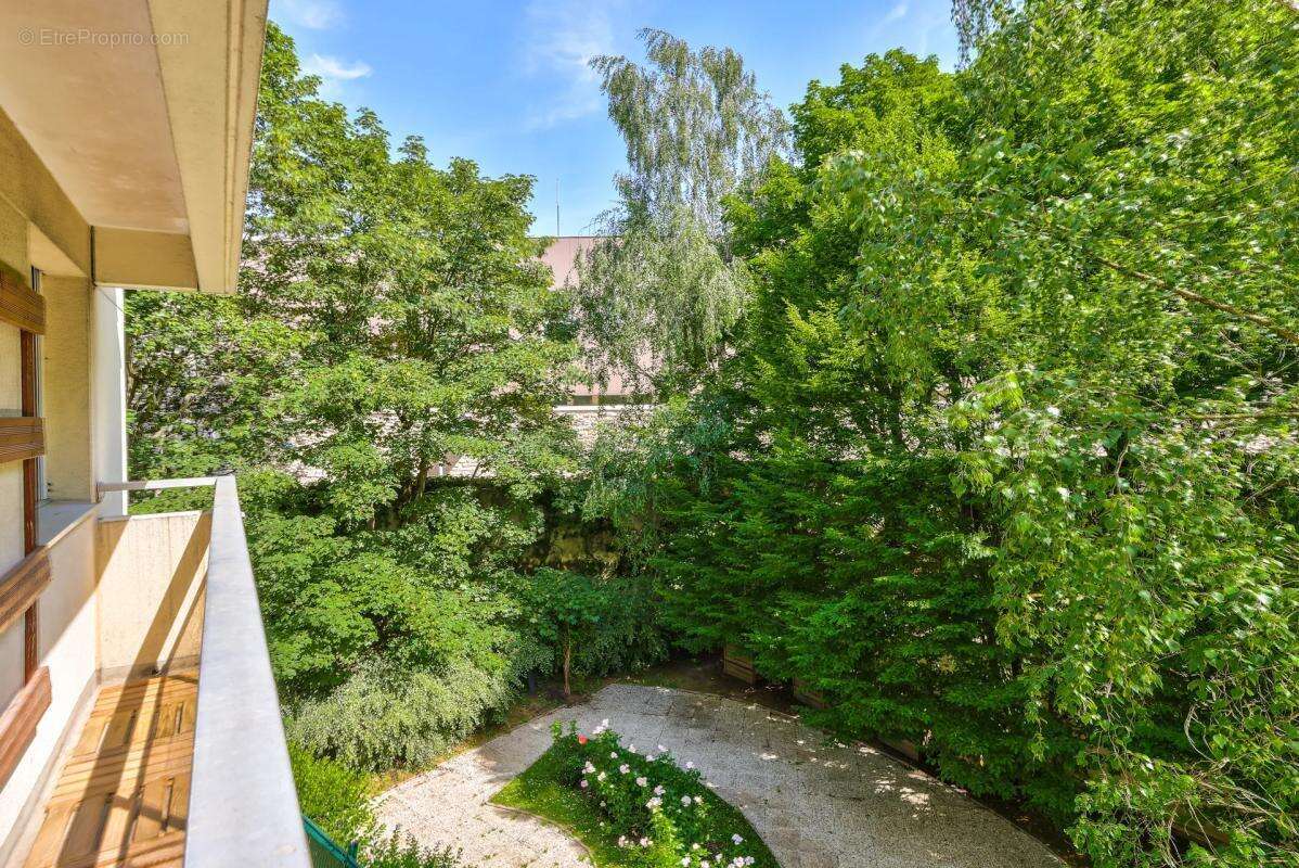 Appartement à PARIS-20E