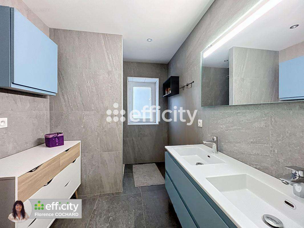 Appartement à VOUGY