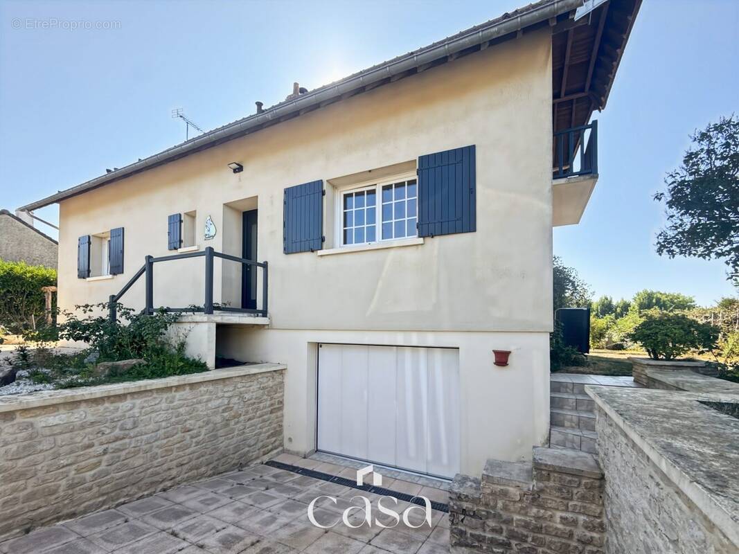 Maison à VERSAINVILLE