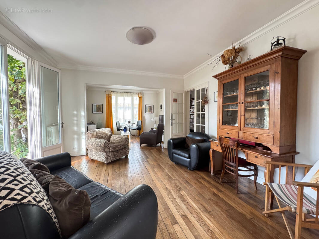 Maison à SAINT-MAUR-DES-FOSSES