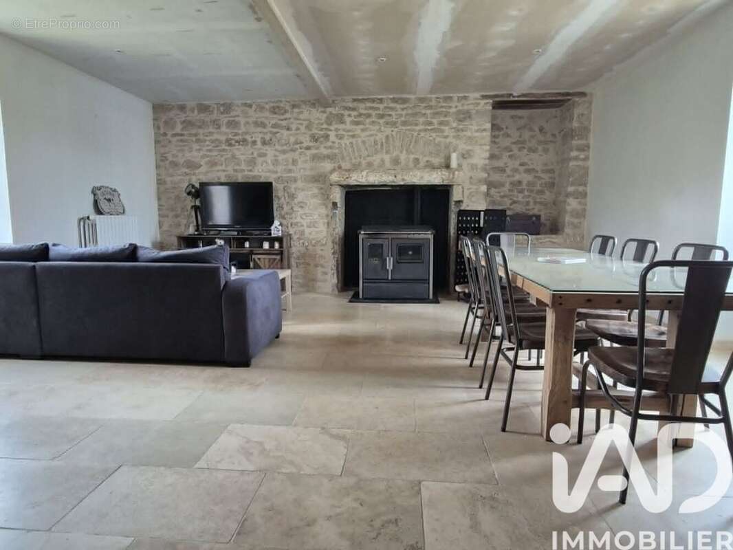 Maison 175 m² à Rom  - photo 3