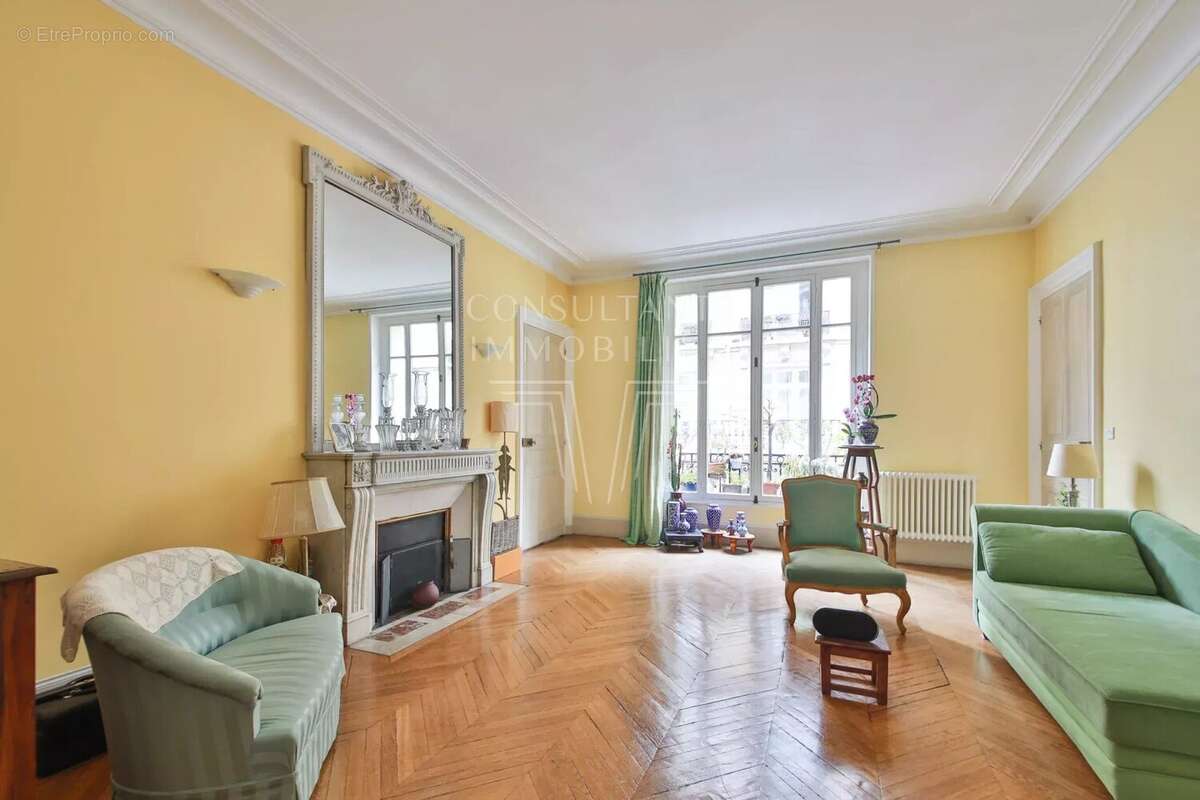 Appartement à PARIS-6E