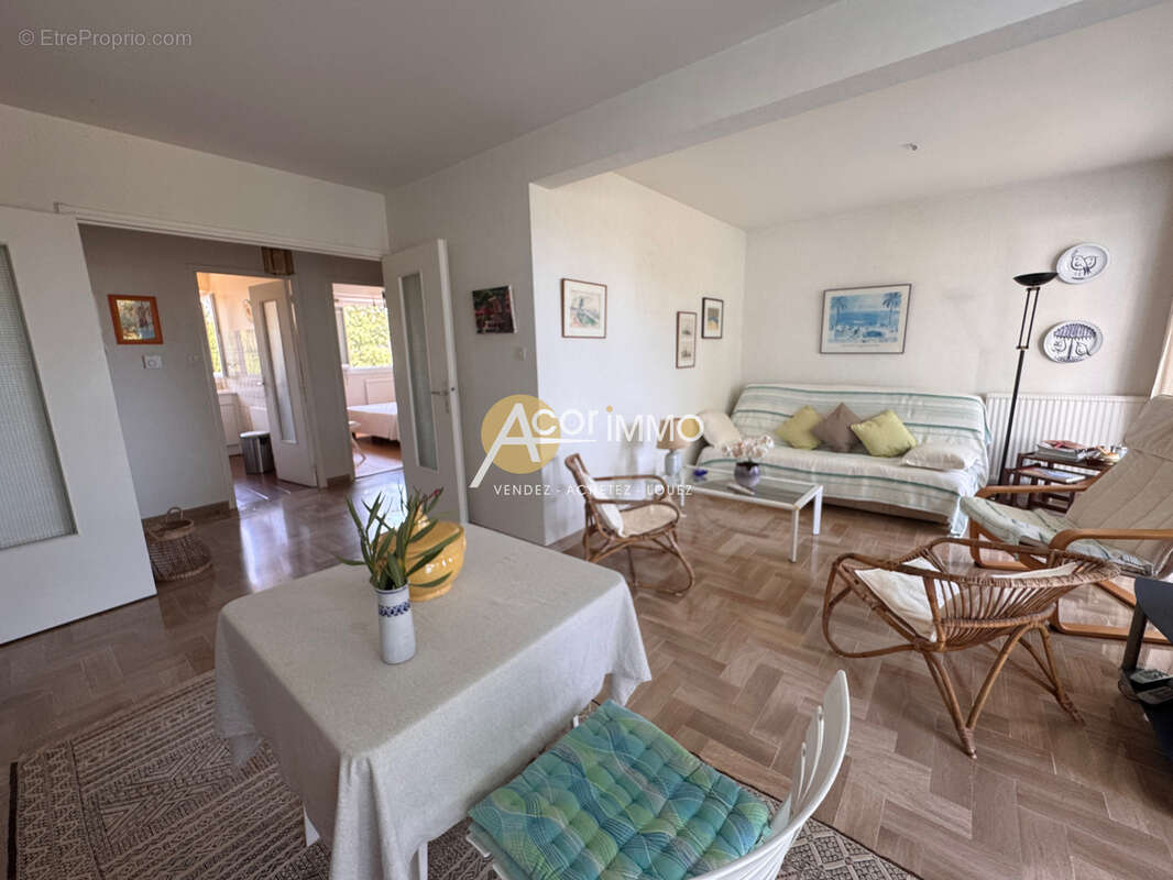 Sanary Portissol,  Appartement T2  avec une grande terrasse bénéficiant d'une belle vue mer - photo 2