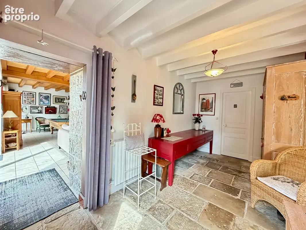 Magnifique Maison de Caractère avec Vastes Jardins et Vues Exceptionnelles près de Nanteuil-en-Vallée - photo 5