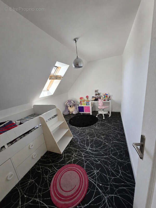 Pavillon individuel 6 chambres Beaux volumes  Jardin clos - photo 4