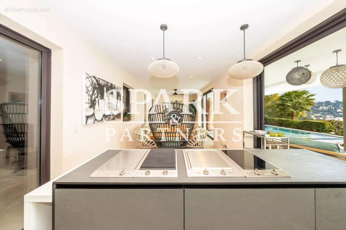 Appartement à ROQUEBRUNE-CAP-MARTIN