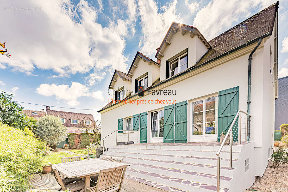 Maison à L&#039;HAY-LES-ROSES