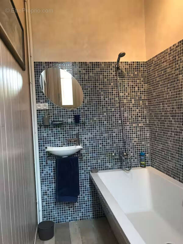 Maison à SAINT-SATUR