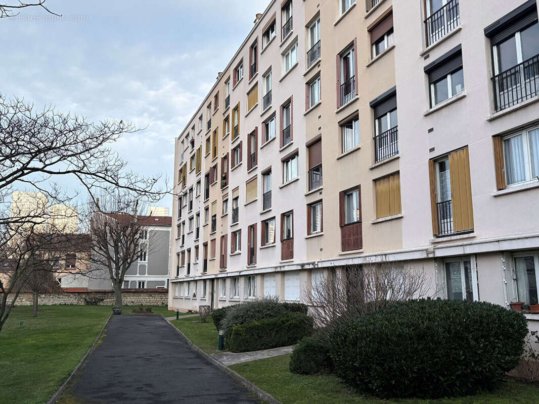 Appartement à IVRY-SUR-SEINE