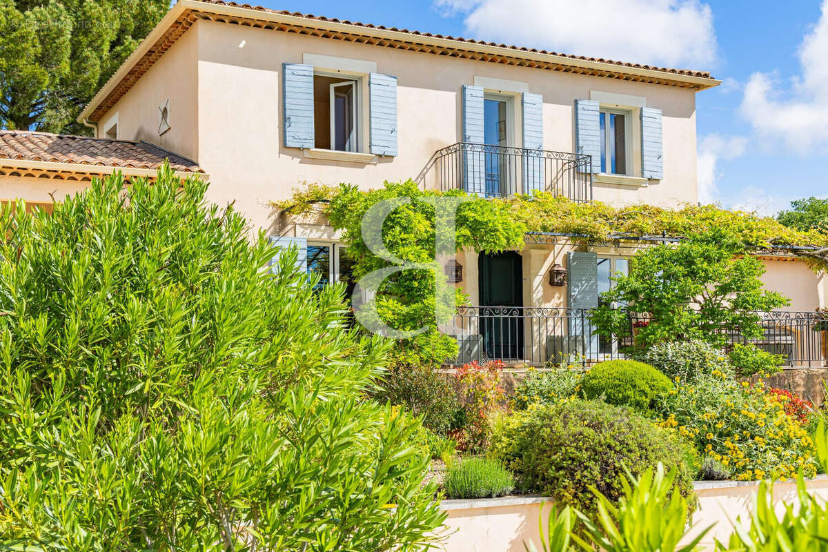 Maison à SUZE-LA-ROUSSE