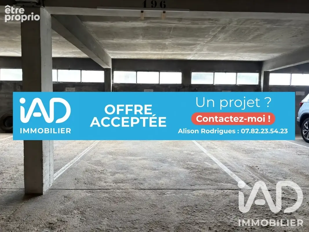 Photo 1 - Parking à NOISY-LE-ROI