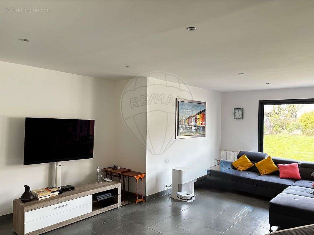 Maison à TALMONT-SUR-GIRONDE