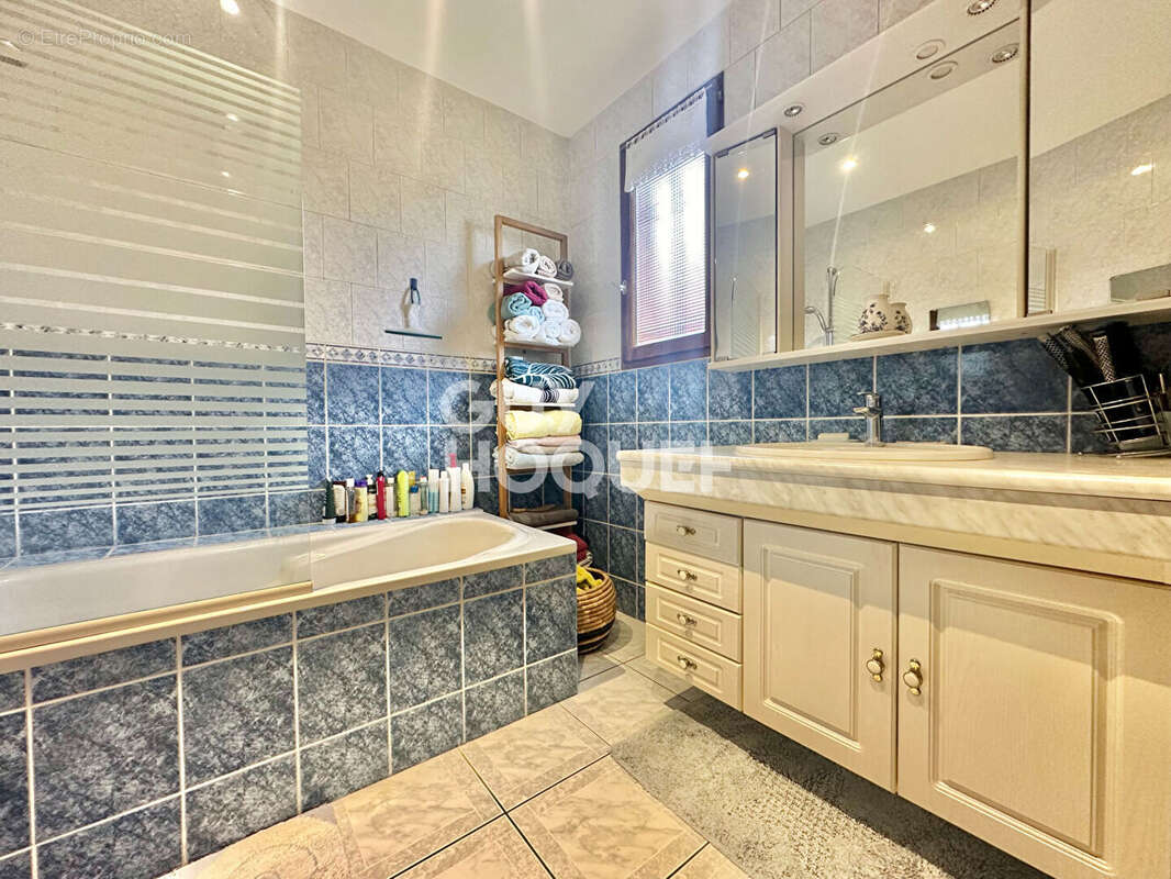 Maison à GUJAN-MESTRAS