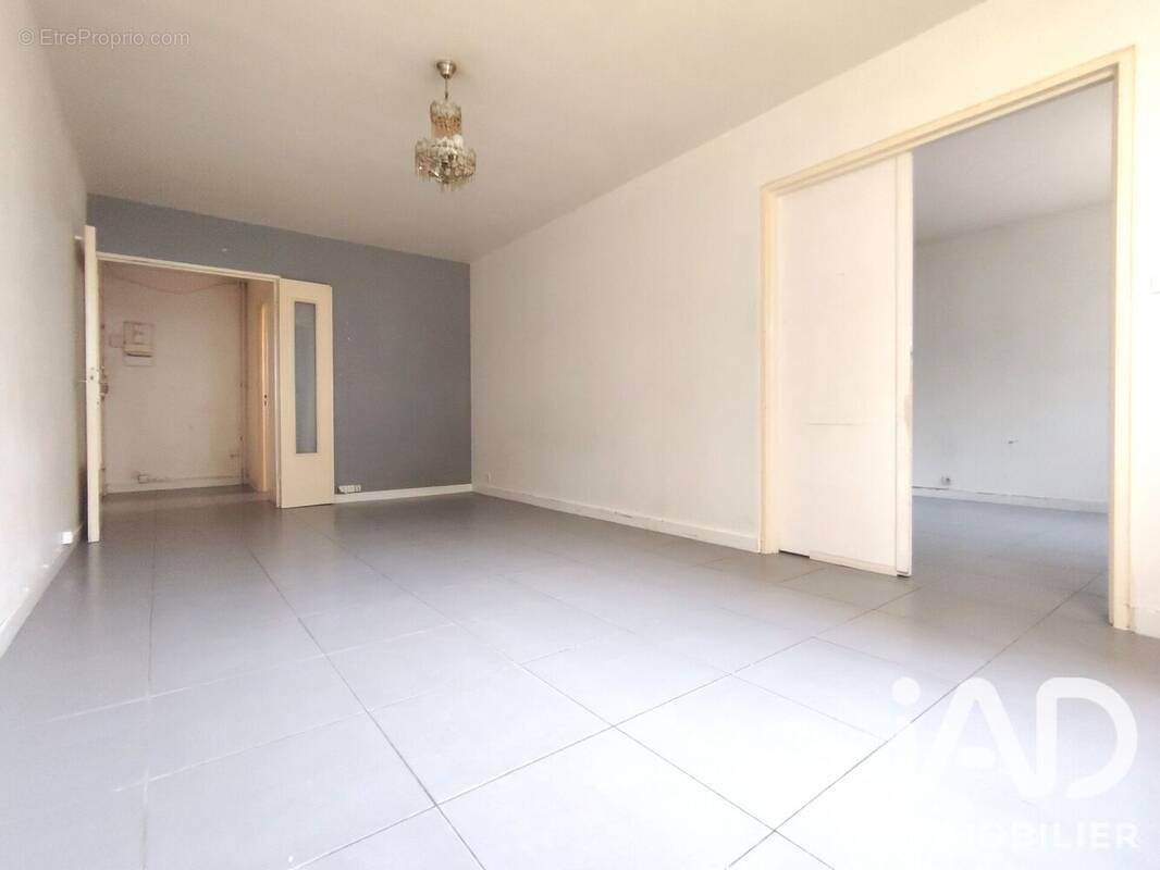 Photo 1 - Appartement à LES ULIS
