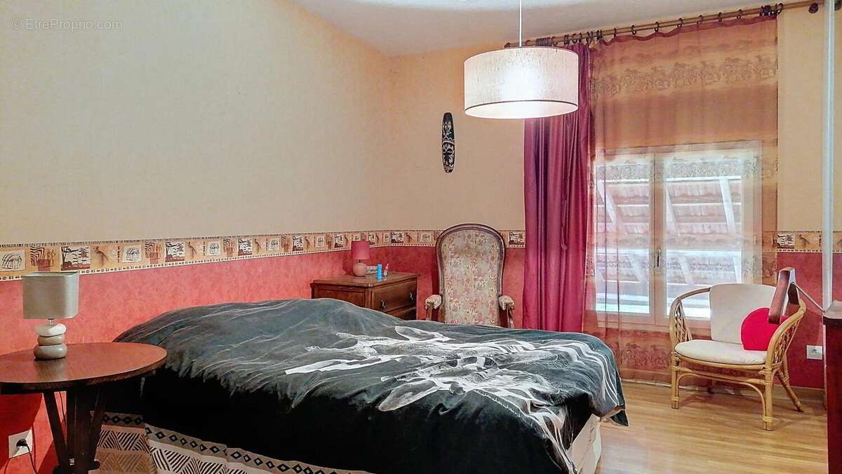 Photo 8 - Maison à VILLECOMTE