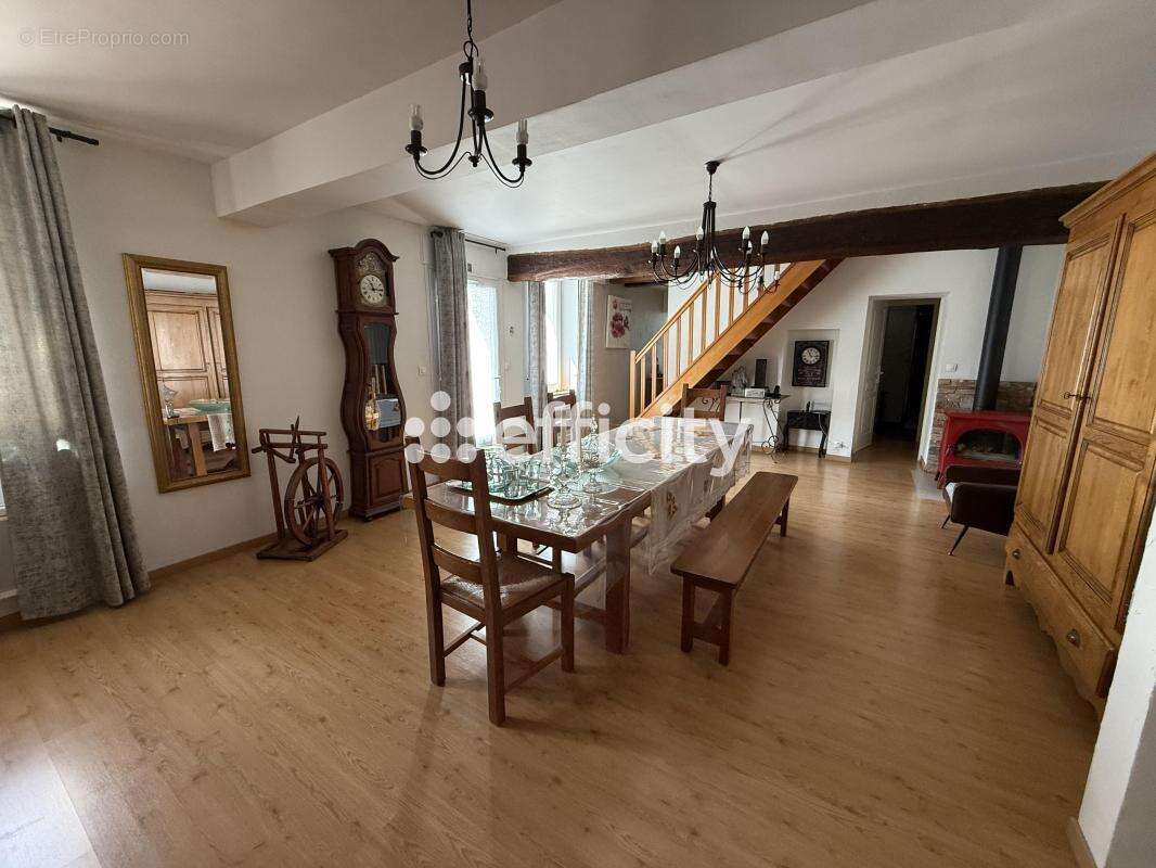 Maison 119 m² à Verneuil-En-Halatte  - photo 3