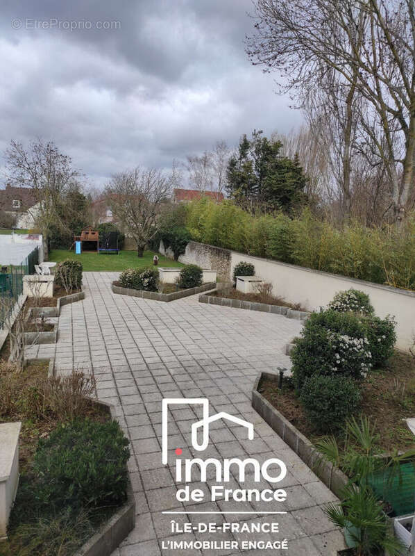 Appartement à TORCY