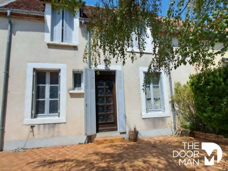Maison à LUNERY