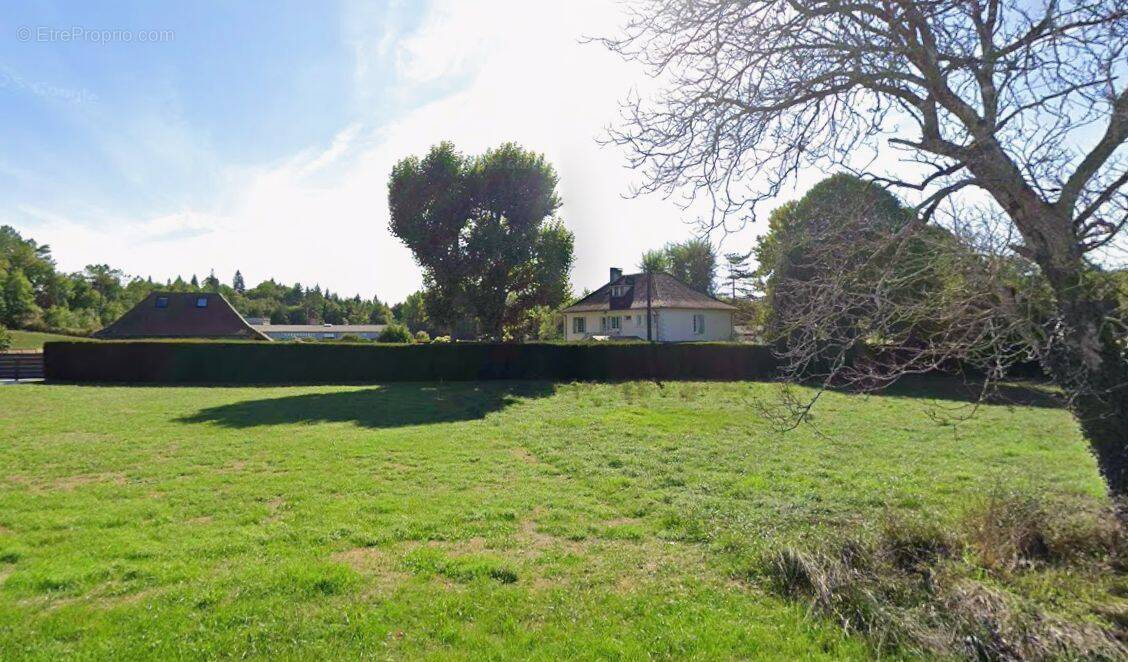 Terrain à PERIGUEUX