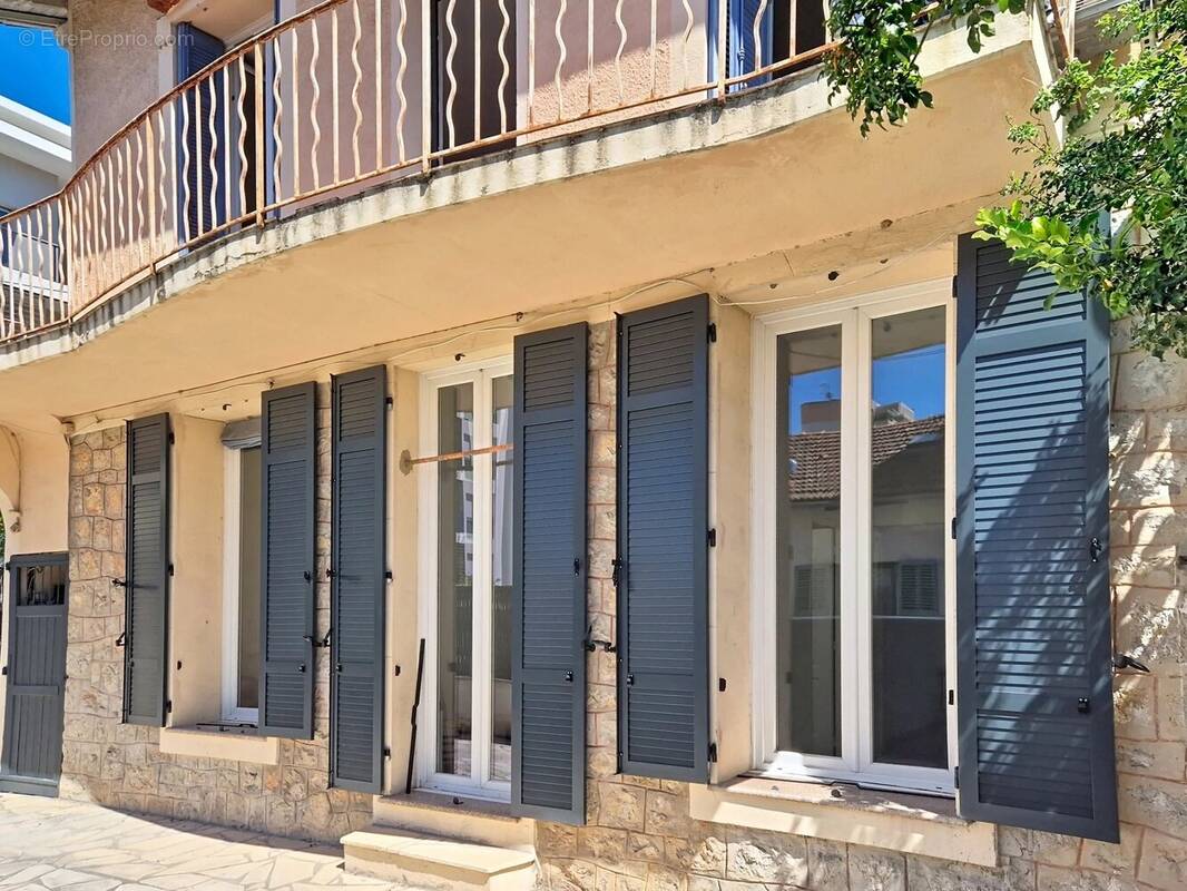 Appartement à LE CANNET