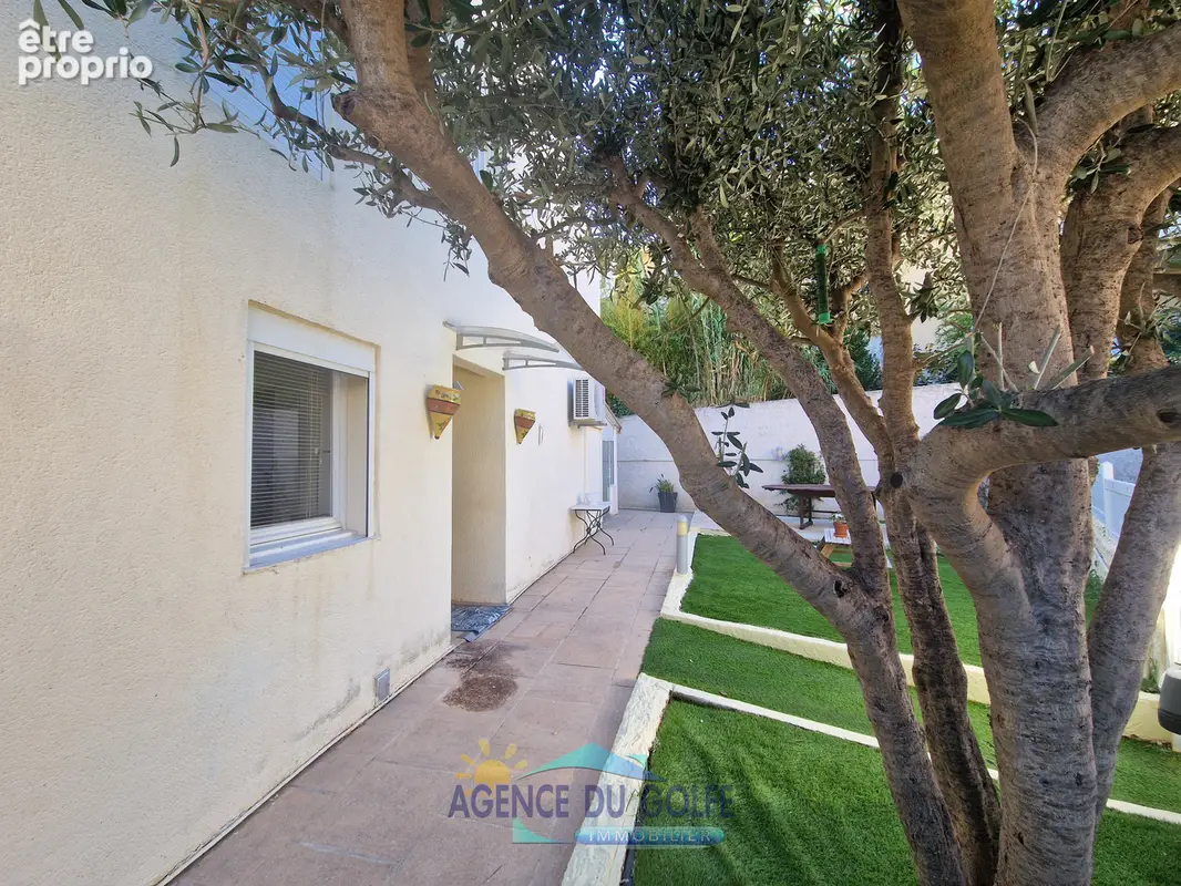 Villa T 5 mitoyenne avec jardin - photo 2