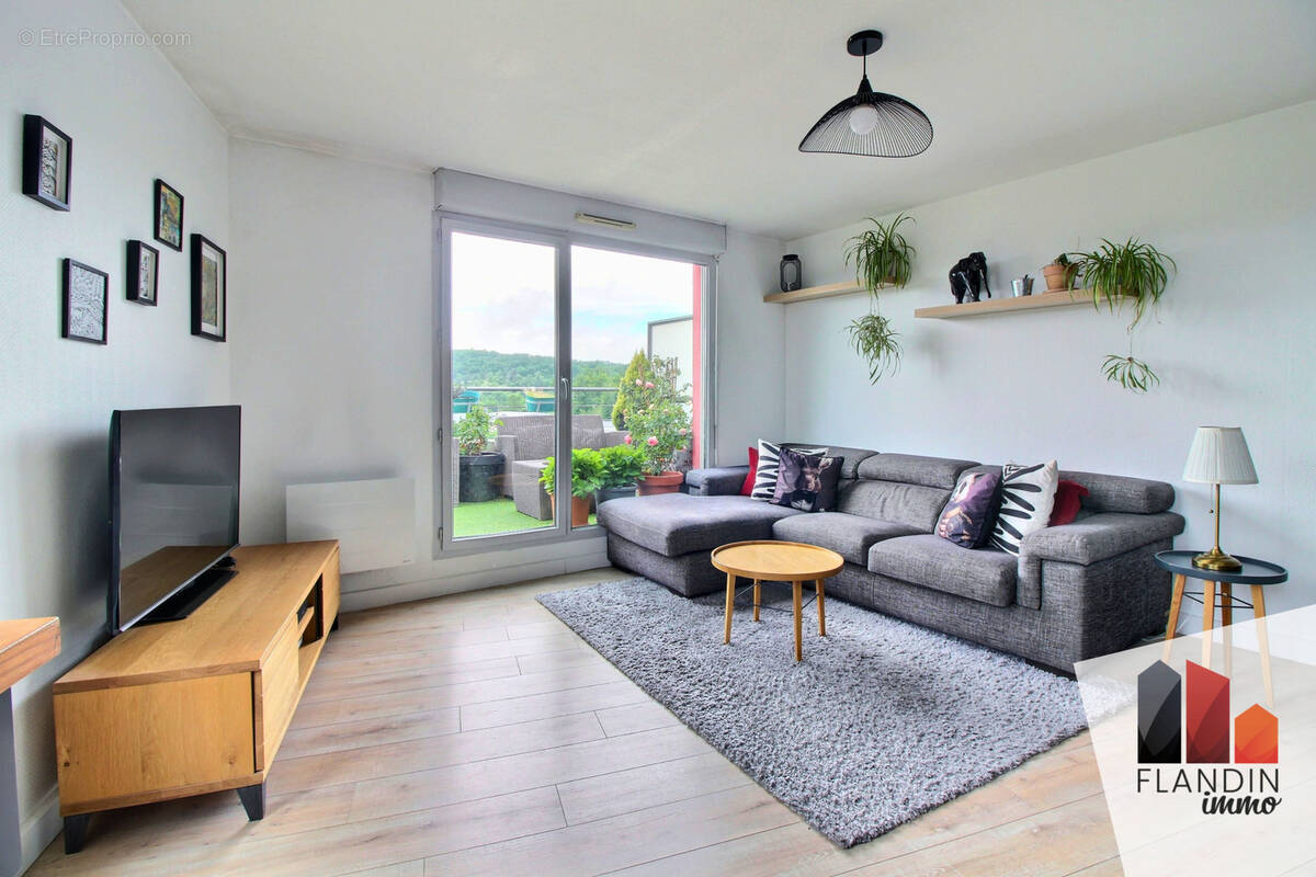 Appartement à GRIGNY